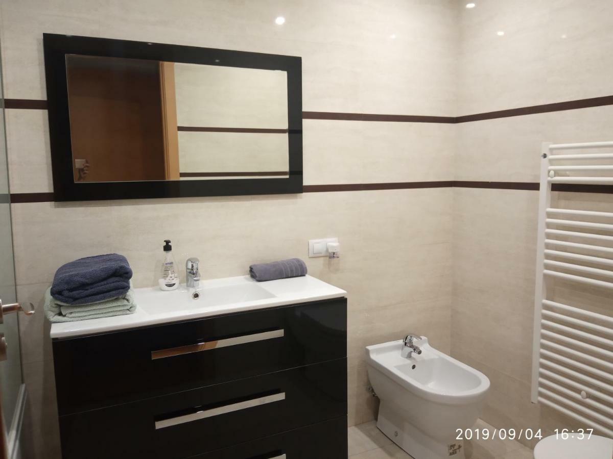 Ferienwohnung Apartamento Los Lirios Logroño Exterior foto